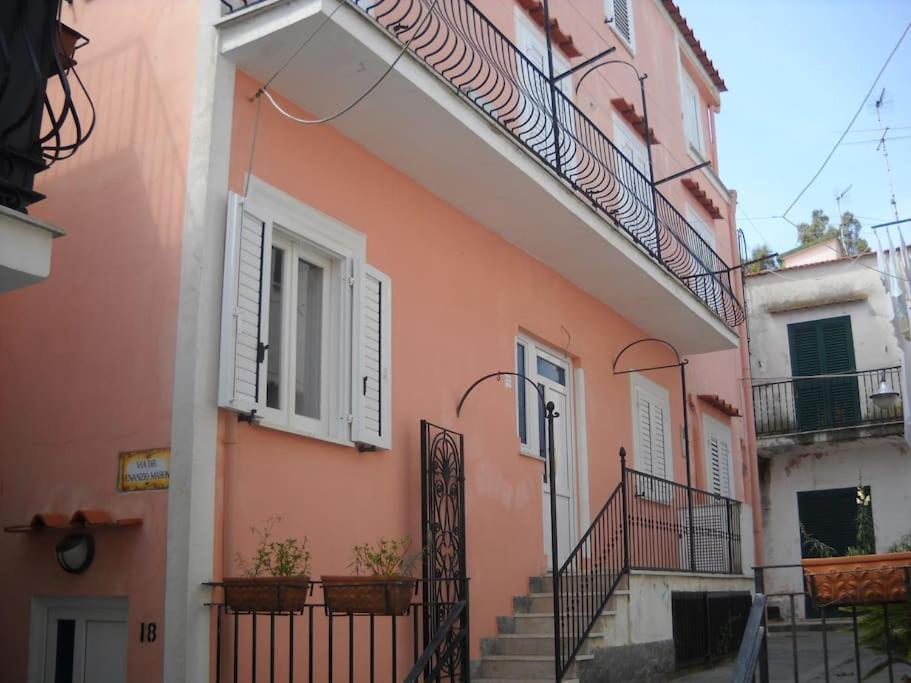 La Casa Rosa Di Giulia Vila Ísquia Exterior foto